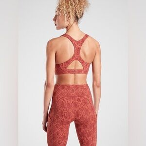Athleta Ultimate Snake Bra XS D-DD Crop Leggings Gym Pilates Workout Set Rust
